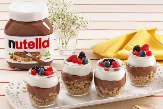 Йогурт с гранолой и Nutella®